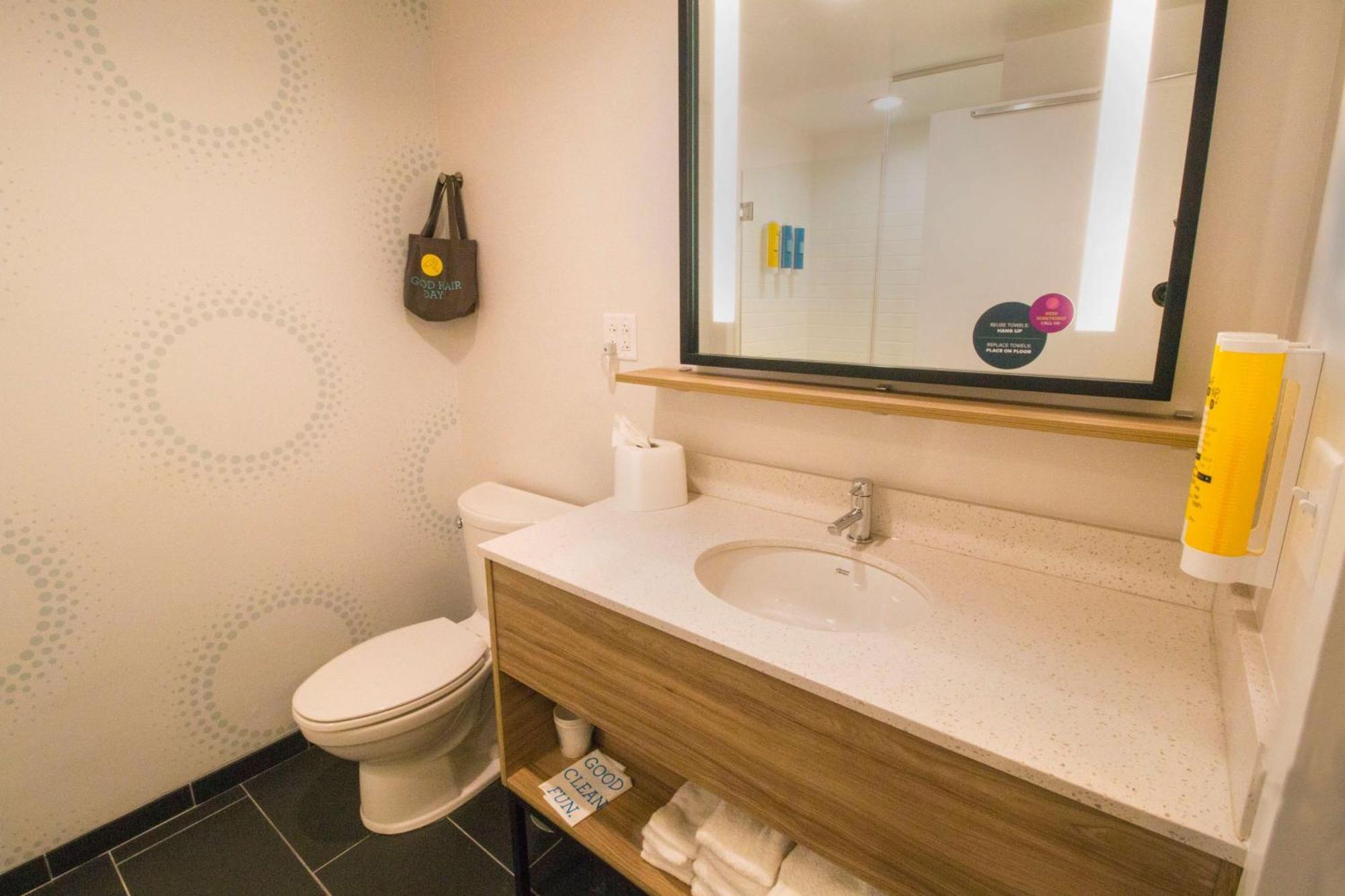 Tru By Hilton Norfolk Airport, Va Hotel Вирджиния Бийч Екстериор снимка